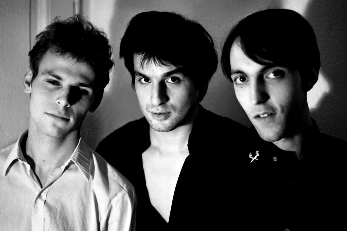 Les Civils par Claude Prat