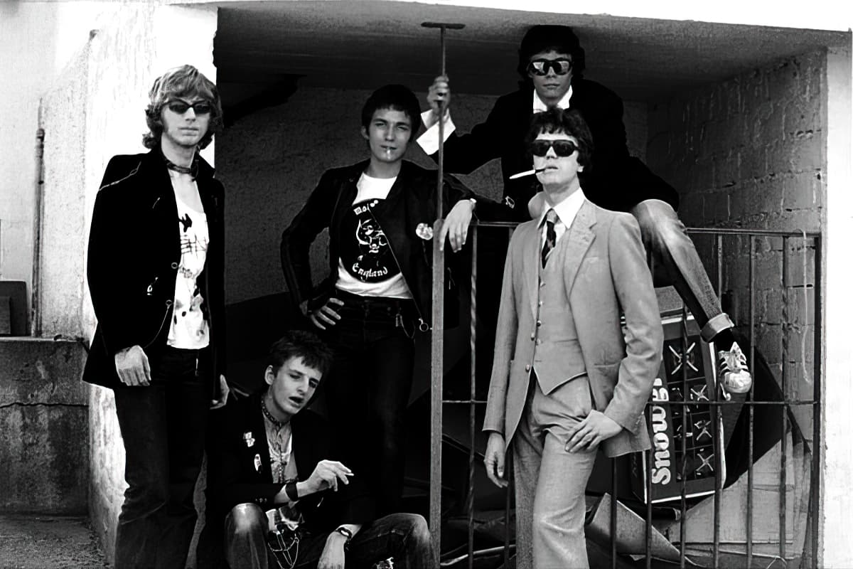 Les cinq membres du groupe Satanic